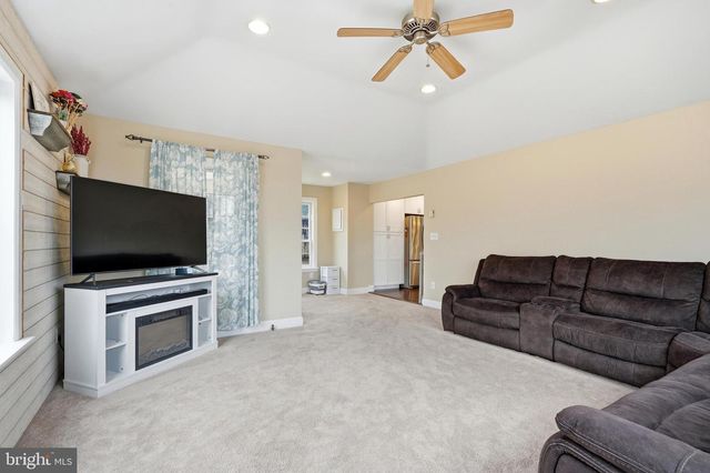 826 BETHLEHEM PIKE, Sellersville, PA 18960