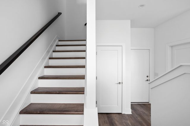 435 Flora Place, Carmel, IN 46290