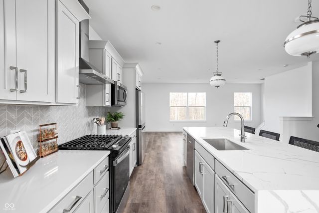 435 Flora Place, Carmel, IN 46290