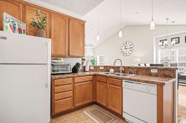 5864 Longwood Dr Unit 304, Murrells Inlet, SC 29576