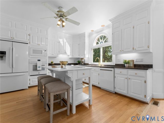 11920 Brookmeade Ct, Glen Allen, VA 23059