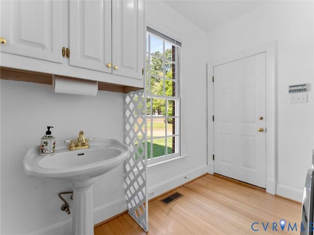 11920 Brookmeade Ct, Glen Allen, VA 23059