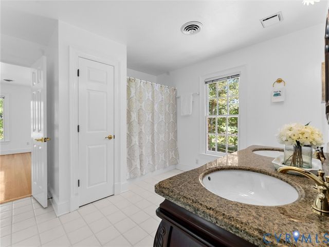 11920 Brookmeade Ct, Glen Allen, VA 23059