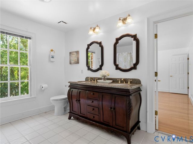 11920 Brookmeade Ct, Glen Allen, VA 23059