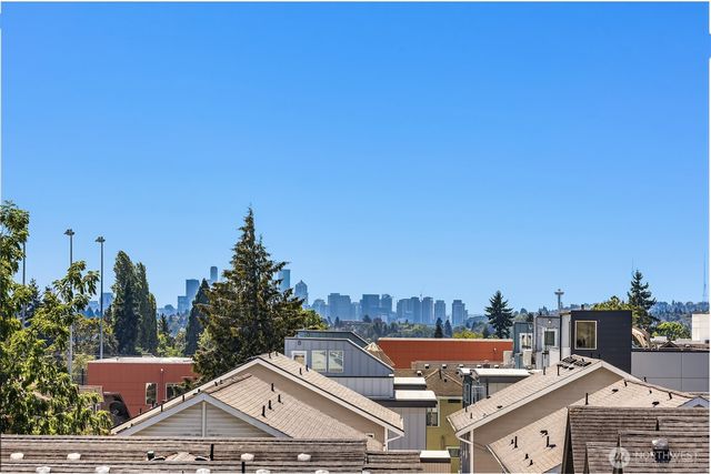 1402 N 95th Street, Seattle, WA 98013