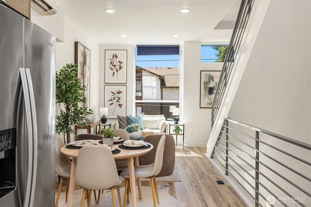 1402 N 95th Street, Seattle, WA 98013