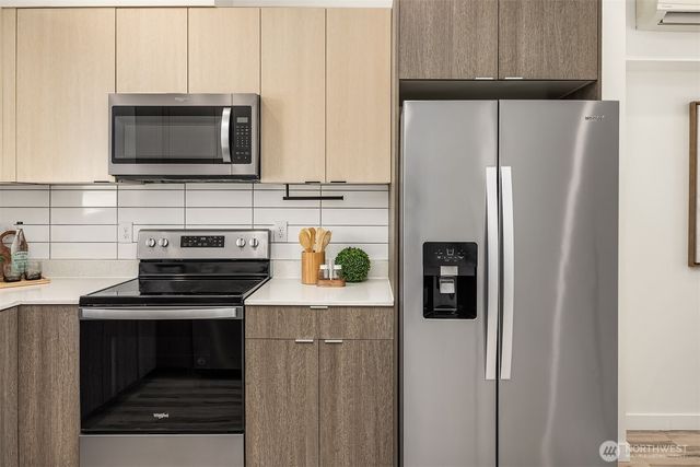 1402 N 95th Street, Seattle, WA 98013