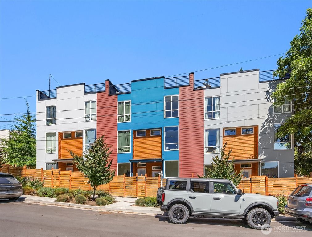 1402 N 95th Street, Seattle, WA 98013