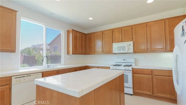 2014 Becket Court, San Jacinto, CA 92583