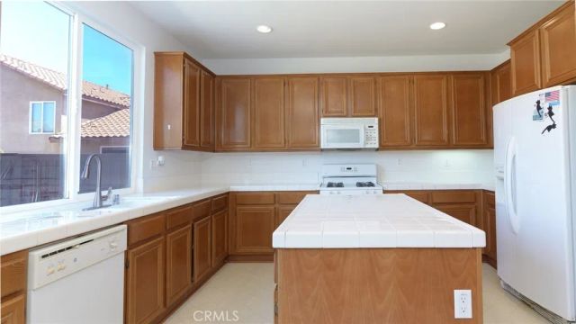 2014 Becket Court, San Jacinto, CA 92583