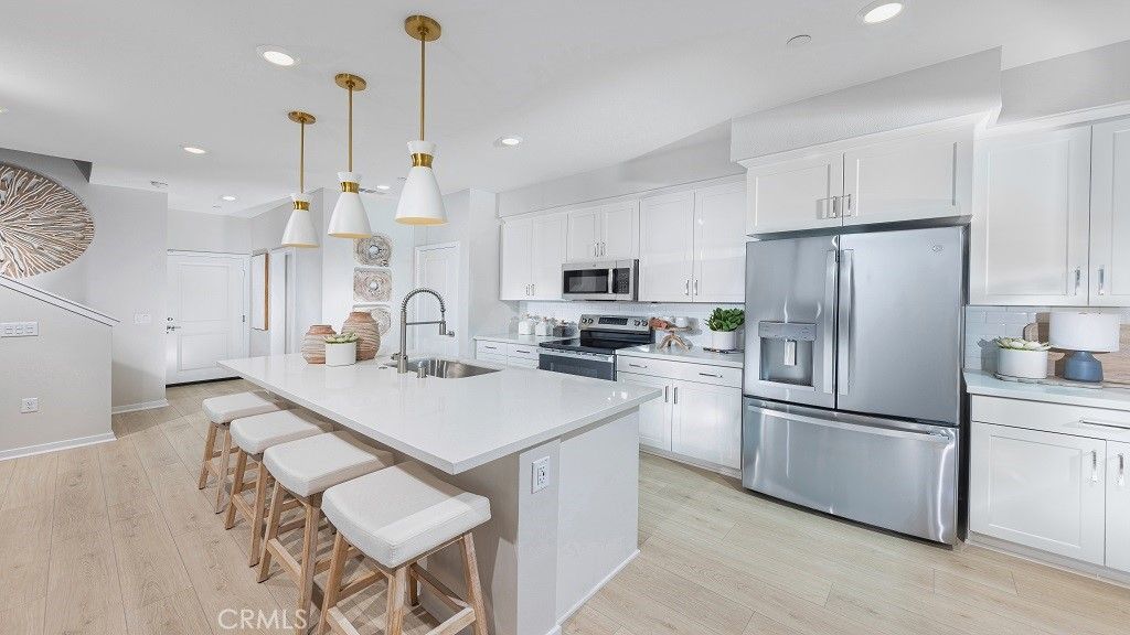 Image 4 of property listing at 33227 Opal Glass Drive, French Valley, CA 92596