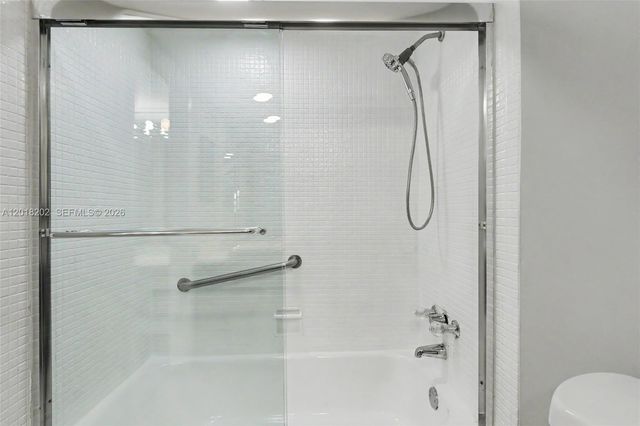 3250 N Palm Aire Drive 406, Pompano Beach, FL 33069