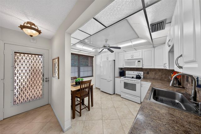 3202 Portofino Pt B2, Coconut Creek, FL 33066