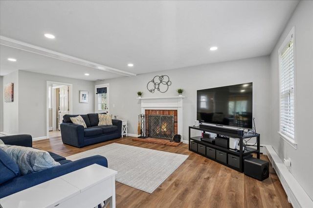 5 Nutfield Drive, Londonderry, NH 03053