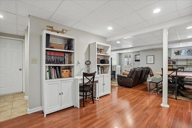 5 Nutfield Drive, Londonderry, NH 03053