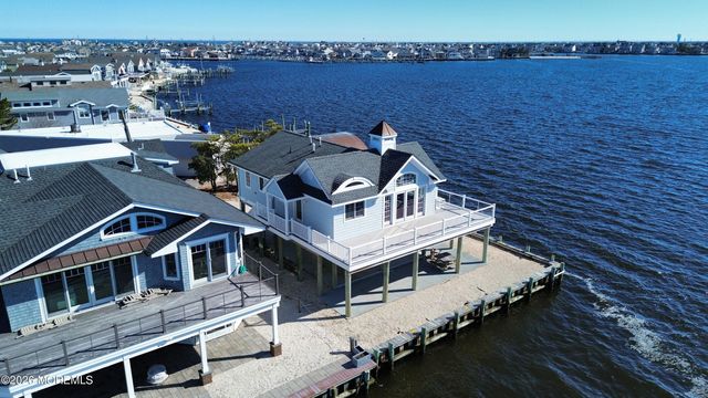351 W Bayview Drive, Lavallette, NJ 08735
