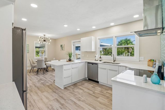 133 Park Ave, Daytona Beach, FL 32118