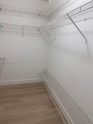 709 Gardens Dr 102, Pompano Beach, FL 33069