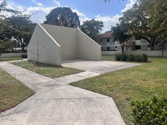 709 Gardens Dr 102, Pompano Beach, FL 33069