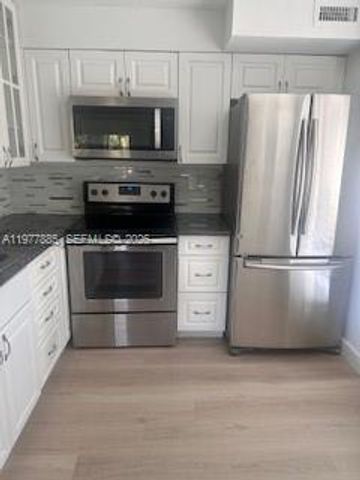 709 Gardens Dr 102, Pompano Beach, FL 33069