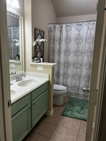 9223 Wild River Drive, Arlington, TX 76002