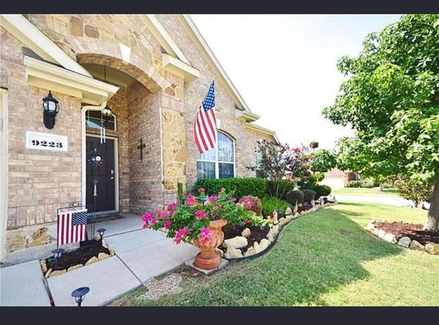 9223 Wild River Drive, Arlington, TX 76002