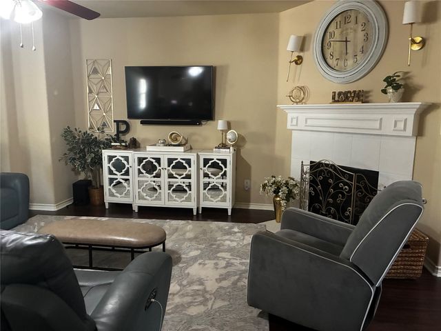9223 Wild River Drive, Arlington, TX 76002