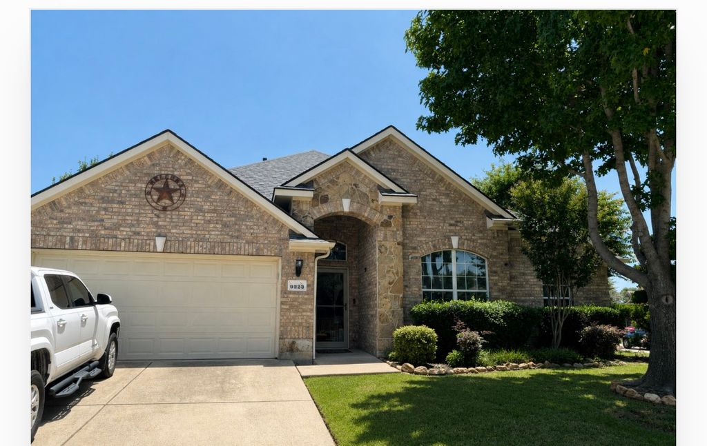 9223 Wild River Drive, Arlington, TX 76002