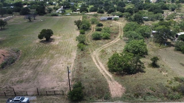 1208 Eula LN, Kingsland, TX 78639