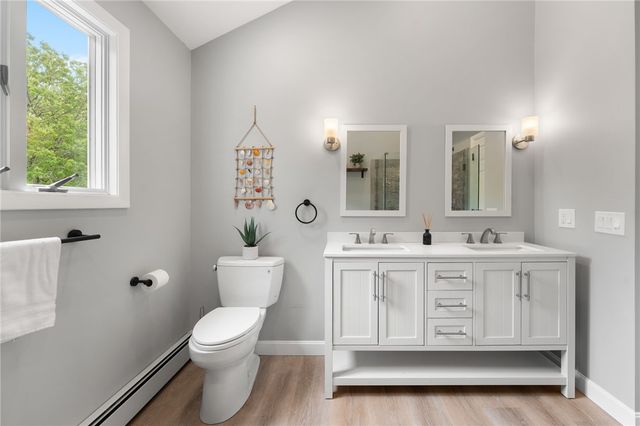 4720 S County Trail, Charlestown, RI 02813