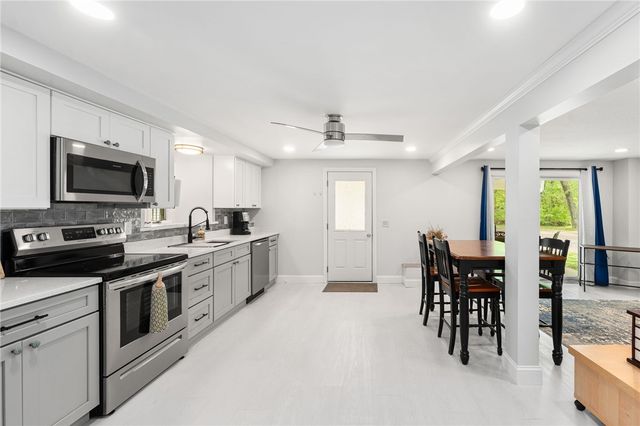 4720 S County Trail, Charlestown, RI 02813