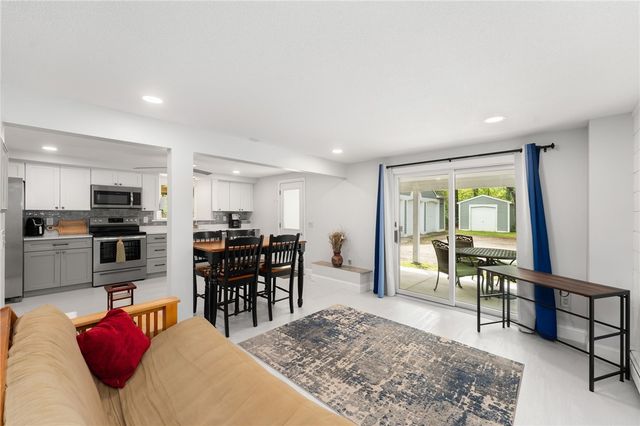 4720 S County Trail, Charlestown, RI 02813