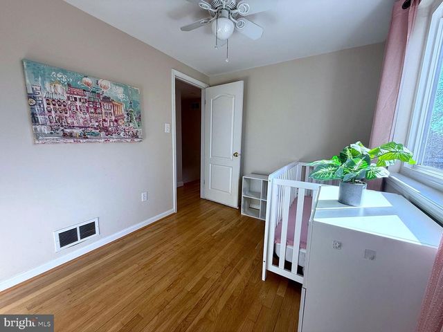 8621 KENILWORTH DR, Springfield, VA 22151