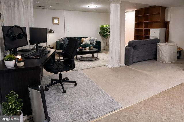 8621 KENILWORTH DR, Springfield, VA 22151