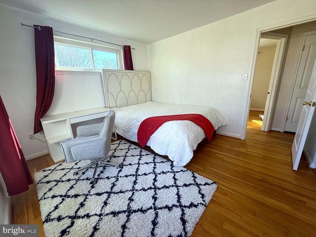 8621 KENILWORTH DR, Springfield, VA 22151