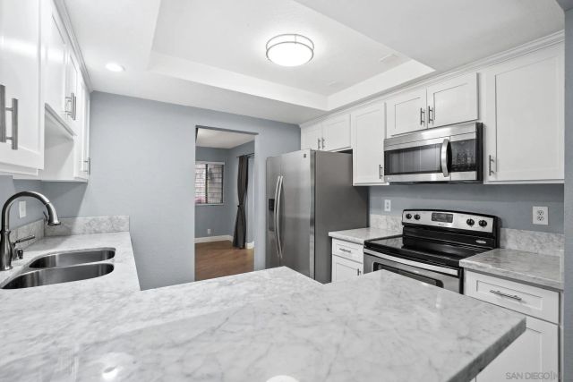 2776 Pine Creek Cir, Fullerton, CA 92835