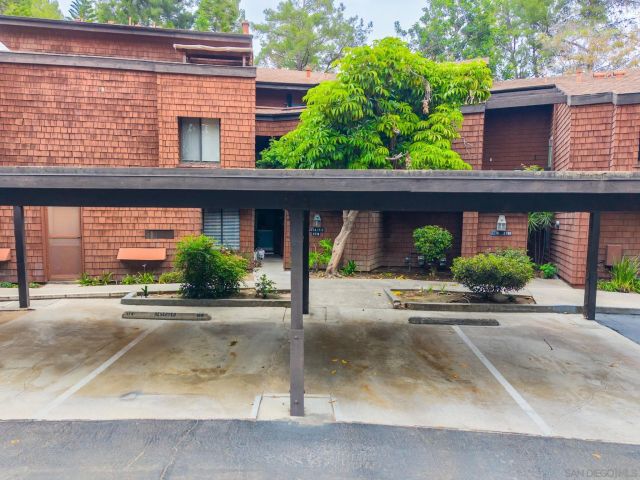 2776 Pine Creek Cir, Fullerton, CA 92835