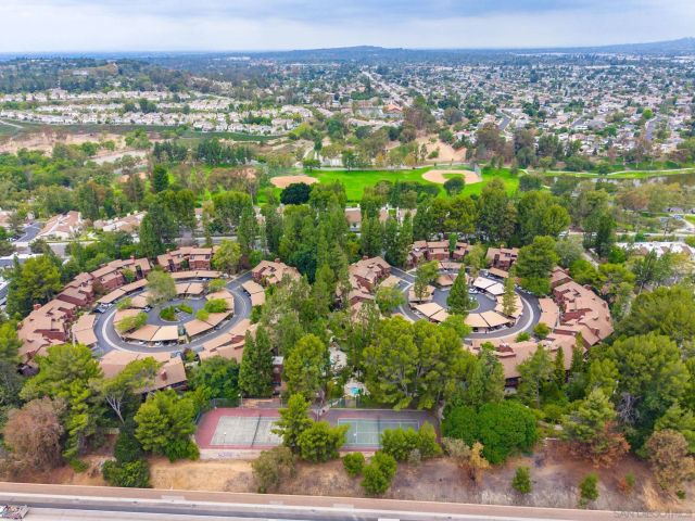 2776 Pine Creek Cir, Fullerton, CA 92835