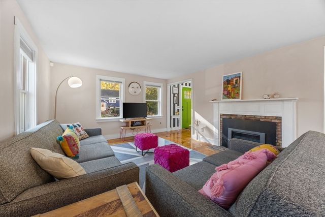 18 Carlton Road, Bourne, MA 02532