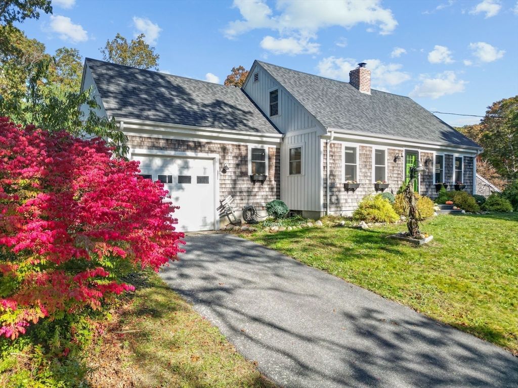 18 Carlton Road, Bourne, MA 02532