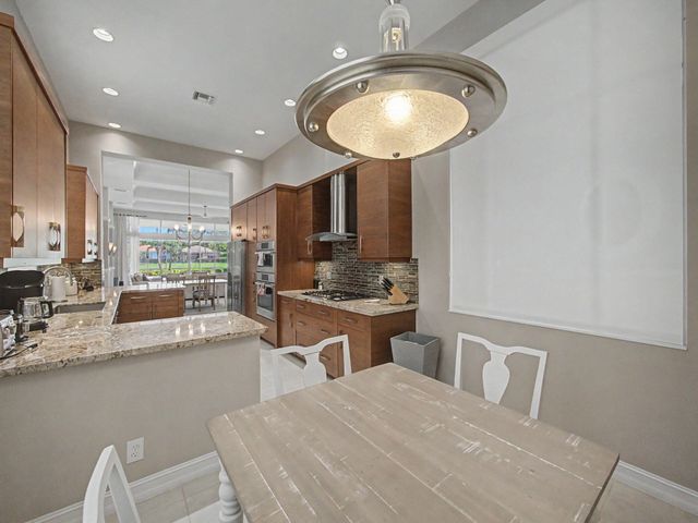 76 Laguna Drive, Palm Beach Gardens, FL 33418