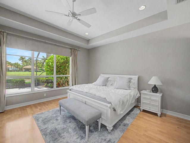 76 Laguna Drive, Palm Beach Gardens, FL 33418