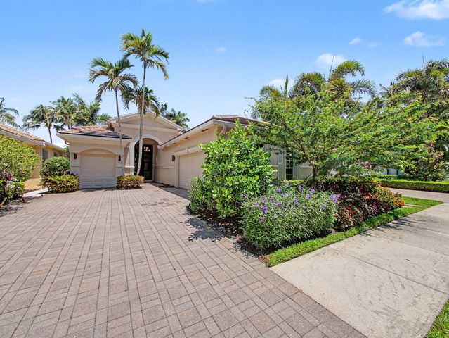 76 Laguna Drive, Palm Beach Gardens, FL 33418