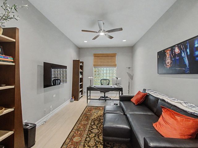 76 Laguna Drive, Palm Beach Gardens, FL 33418