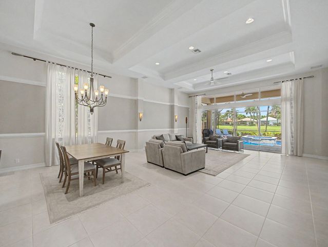 76 Laguna Drive, Palm Beach Gardens, FL 33418