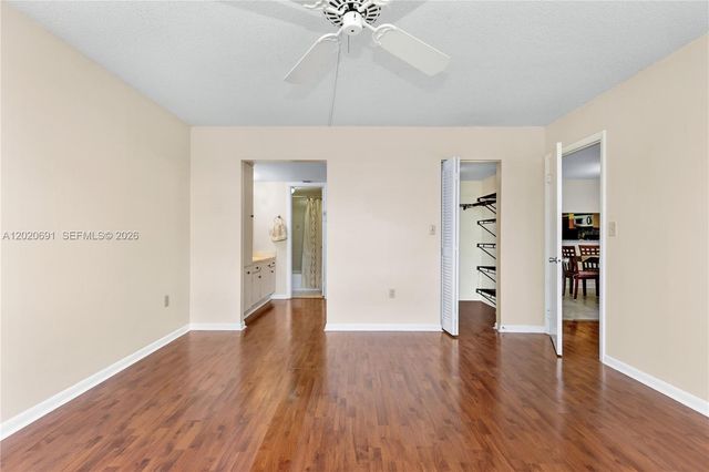 901 Colony Point Cir 521, Pembroke Pines, FL 33026