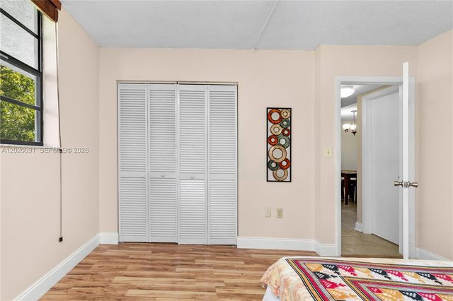 901 Colony Point Cir 521, Pembroke Pines, FL 33026