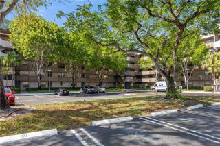 901 Colony Point Cir 521, Pembroke Pines, FL 33026