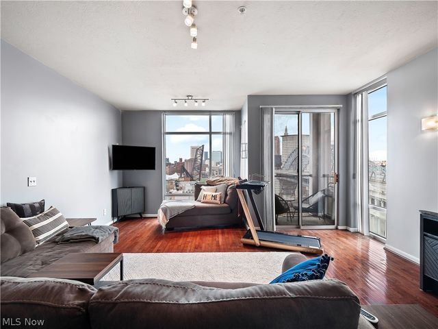 2222 Detroit Avenue 1009, Cleveland, OH 44113
