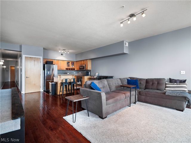 2222 Detroit Avenue 1009, Cleveland, OH 44113